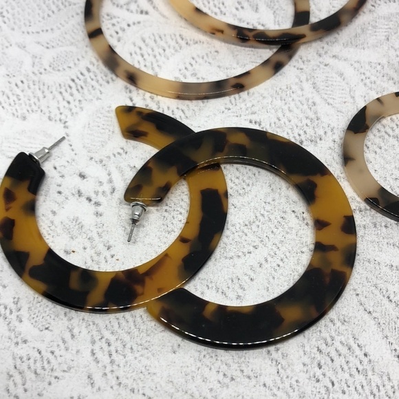 Bundle lot 3 trendy faux tortoise shell earrings - Picture 2 of 6